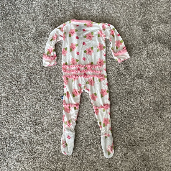 Kickee Pants Button Footie 6-12 - Picture 4 of 4